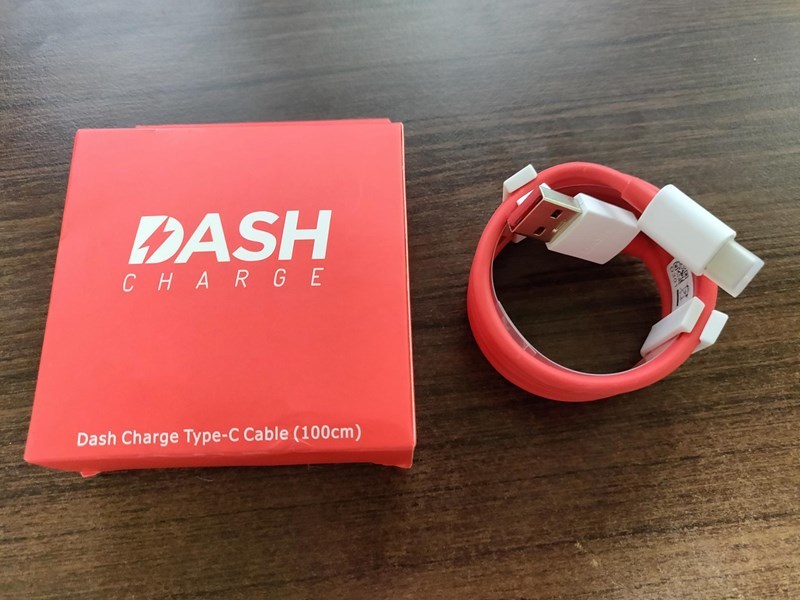 OnePlus Round DASH Charger Type-C Data Sync Cord 1m